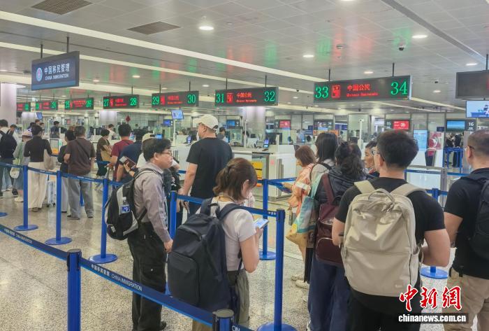 今年国庆、中秋假期 上海空港口岸预计出入境旅客数量达88.3万人次