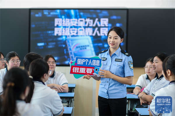 海外网评：真声音，不靠网络水军控评