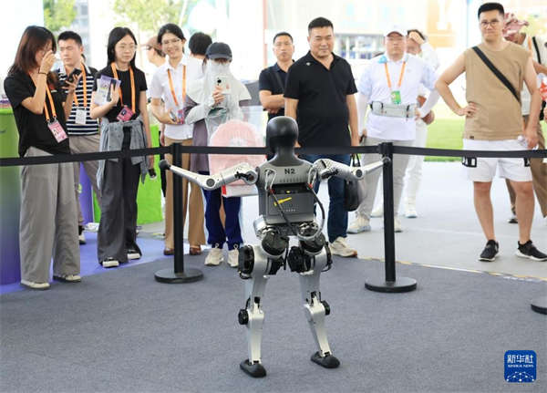 海外网评：开放中国，服贸联通世界