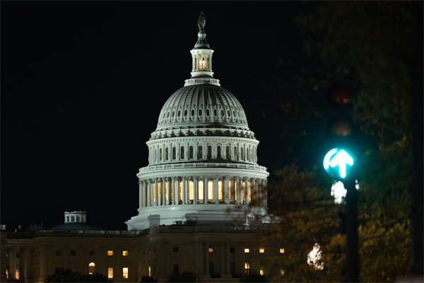 美司法部长国会“过堂”成对骂被指“掩盖”爱泼斯坦案文件