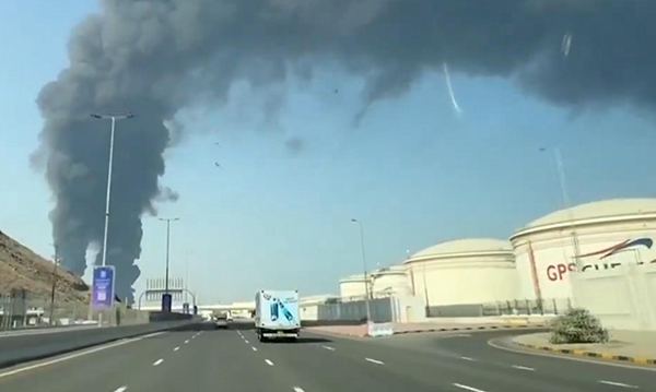 遇袭后，阿联酋唯一霍尔木兹海峡外港口：暂停作业