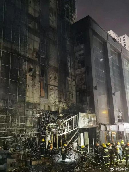 太原高层建筑起火致1死25伤，消防救援局工作人员独家回应