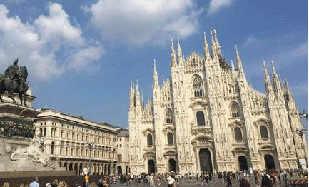 意大利米兰大教堂简介：其被英国小说家劳伦斯称为什么？