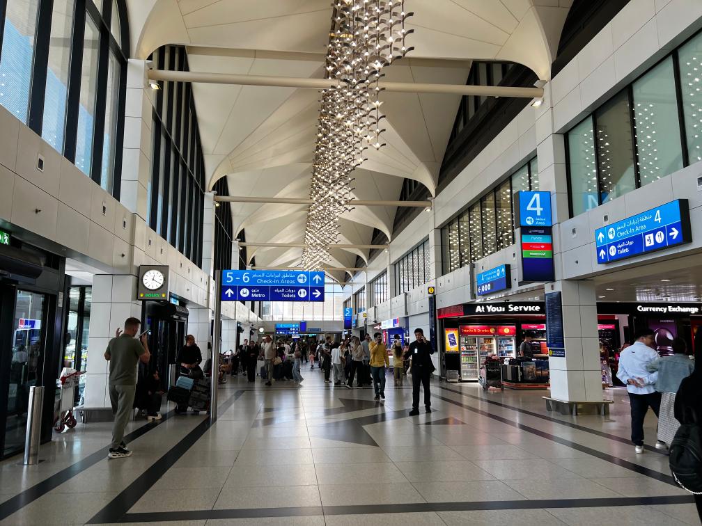 “一天一趟”　迪拜机场对外国航司“限飞”至5月底