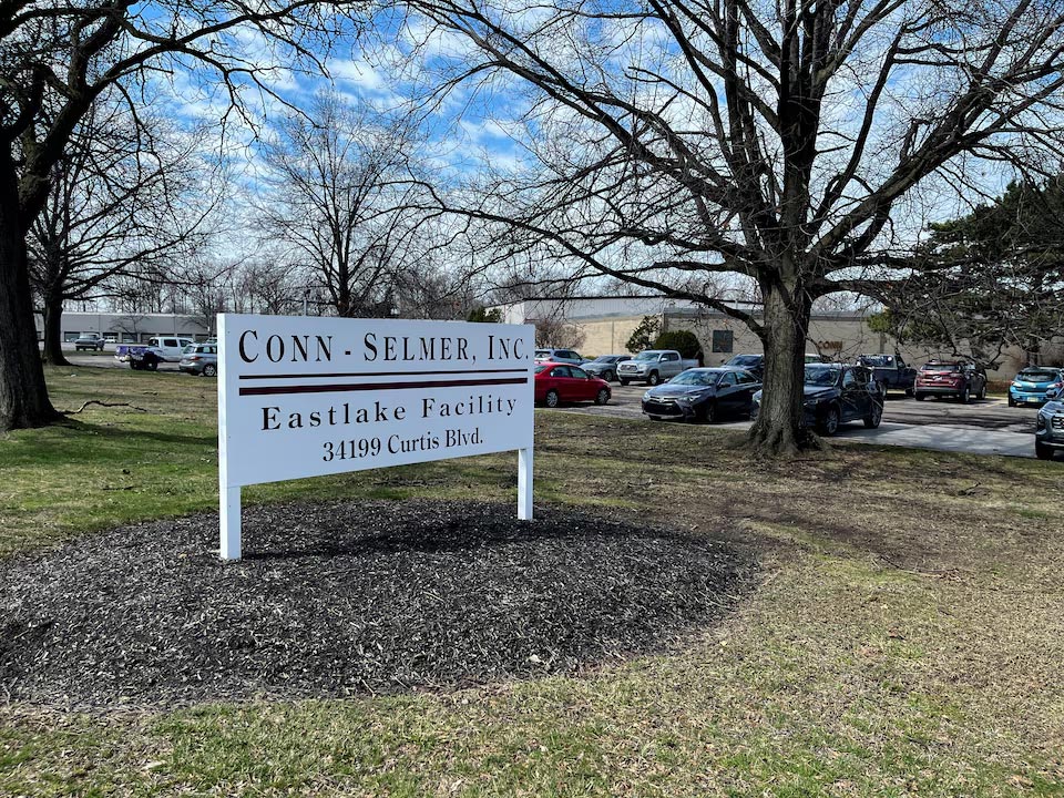 特朗普“金主”把产线移到中国，美国工人气炸