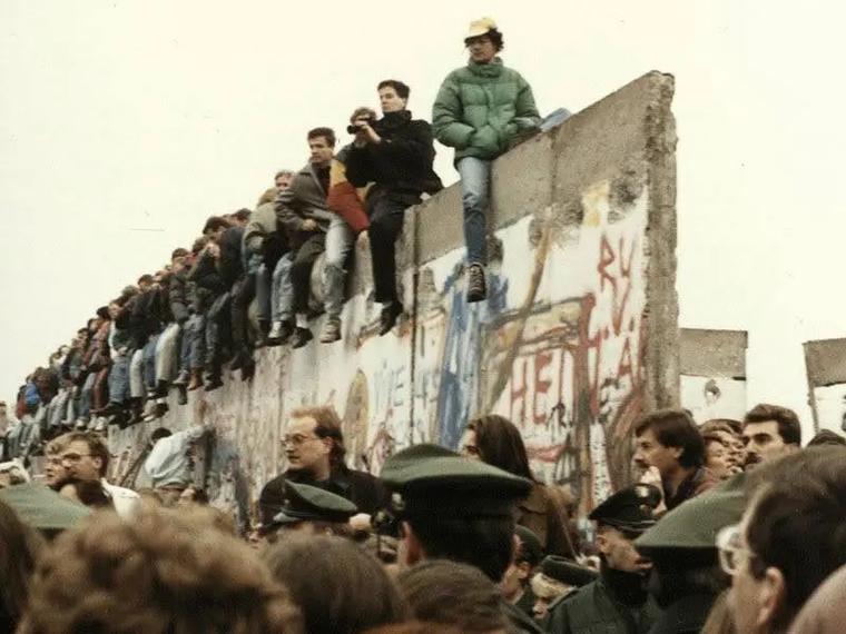 李世默、吉塔・维尔贾万：中国75年前的选择就奠定了其崛起