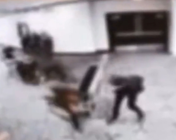 枪手宣言曝光：安保糟糕透顶，伊朗刺客带机关枪也能混进现场