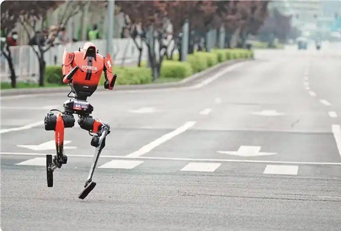 中国人形机器人打破人类世界纪录 西班牙媒体：先进的冷却系统是它胜利的关键