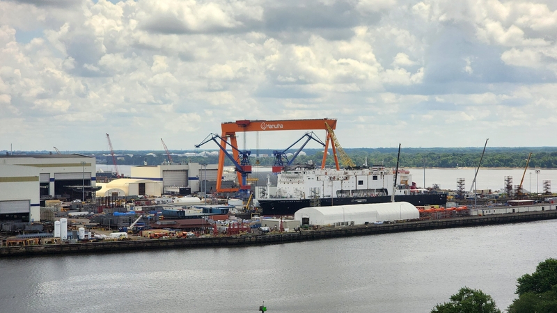 “产量远远落后于中国”，美国海军考虑将军舰建造外包给日韩